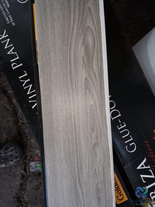 d0649f4c763e8e60d72f