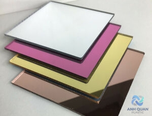 tam-mica-guong-dai-loan