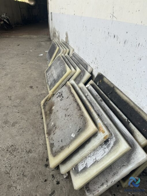 NHẬN : THU , BÀO THỚT NHỰA CŨ GIÁ CAO ( PP ) , PVC